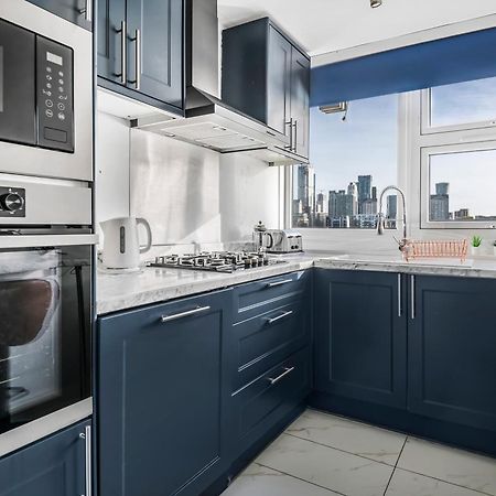 Stunning Massive Bedroom +Direct Thames River View Londra Exterior foto